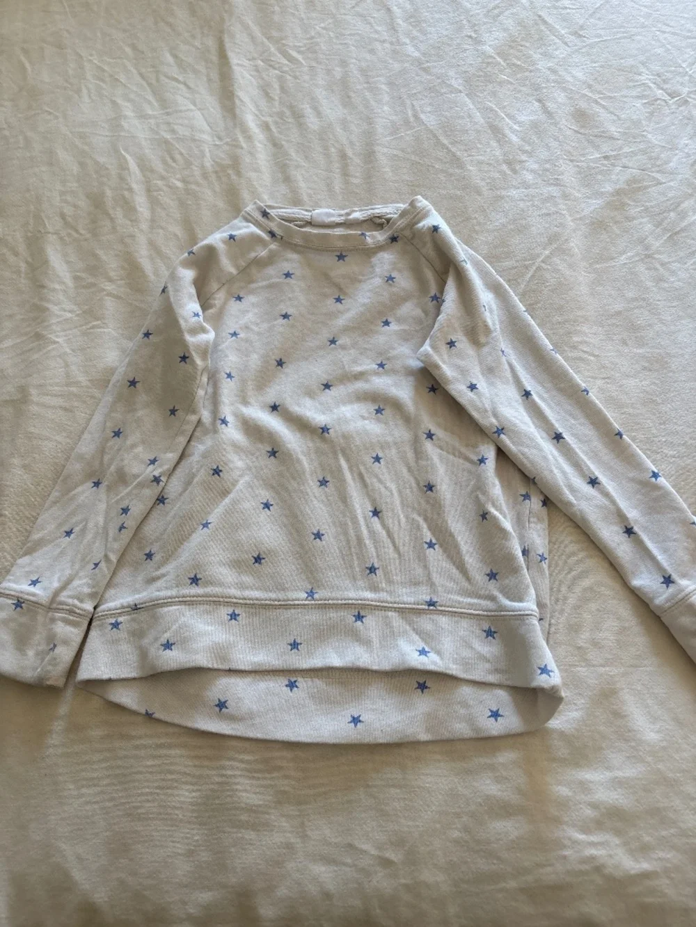 Gap kids Sweatshirt with longer back size 6/7 stars